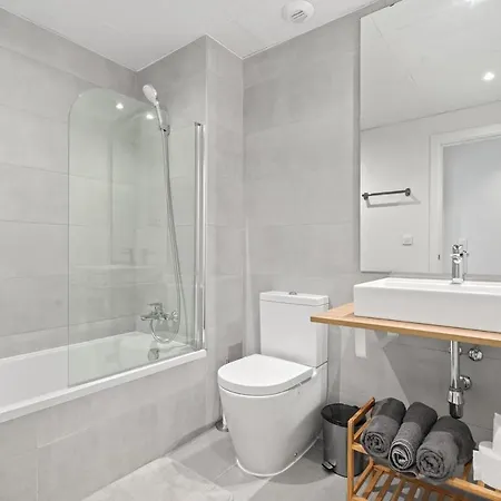 Oasis 325 With Private Garden & Wellnes