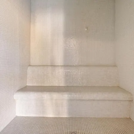 Oasis 325 With Private Garden & Wellnes Estepona