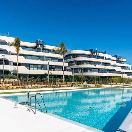 Oasis 325 With Private Garden & Wellnes Apartman *