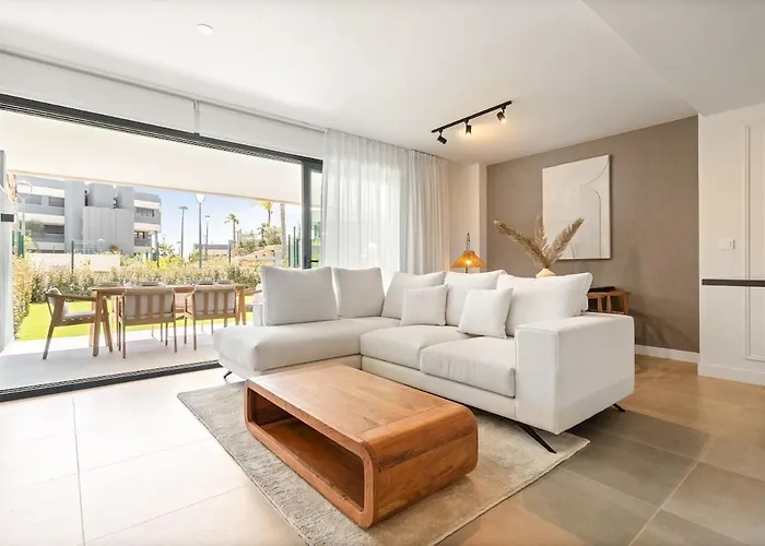 Apartment Oasis 325 With Private Garden & Wellnes Estepona