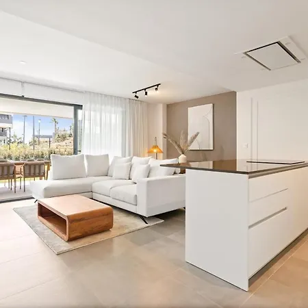 Oasis 325 With Private Garden & Wellnes *